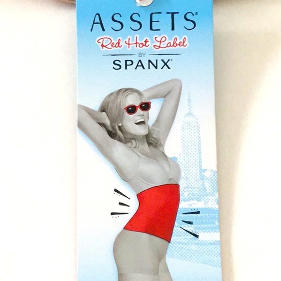 Assets By Spanx Other - Spanx Lace Waist Cincher. Luxe and Lean. Super Slimming Level. Body Shaper.
